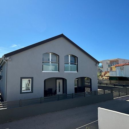 Apartmani Ivano Vir Luaran gambar