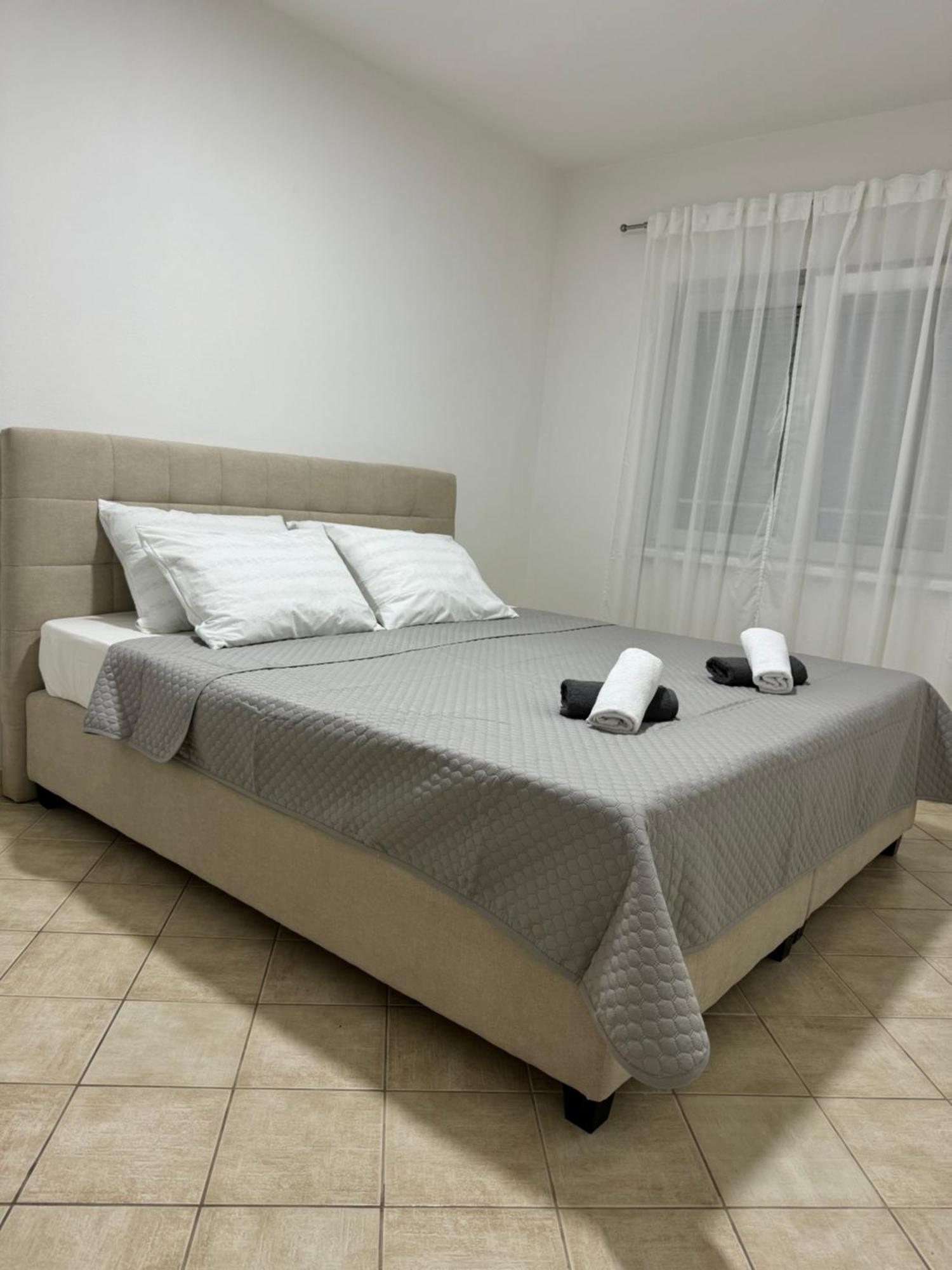 Apartmani Ivano Vir Luaran gambar